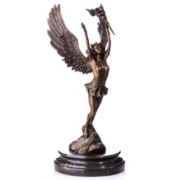 Angyal fáklyával - bronz szobor márványtalpon képe